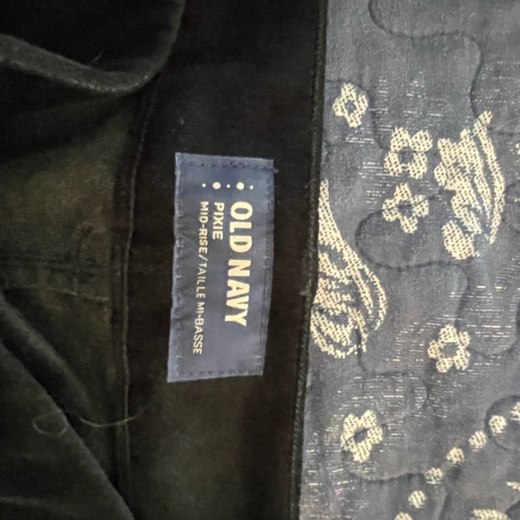 Velvet green pants with pockets. Brand new - Picture 4 of 10